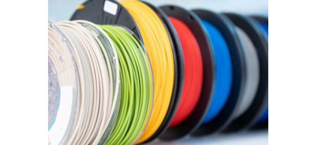 PLA проти PETG пластику: Відмінності та порівняння